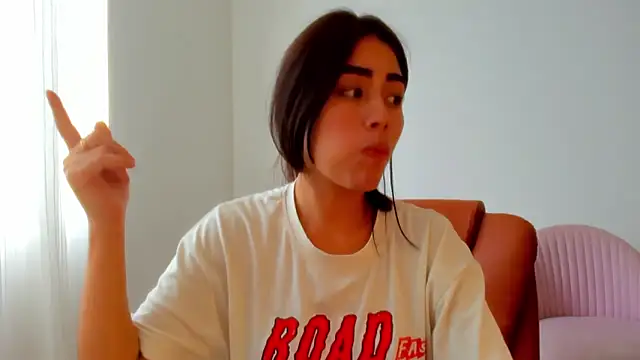 AriaMontgomery online show from 16, 6, 2026