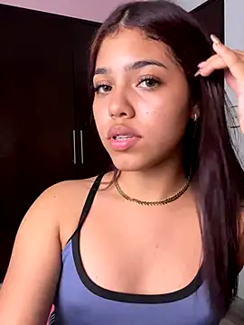 Snapshot of KellyOlsenbe chatting on 30, 10, 2025 KellyOlsenbe online show from 30, 10, 2025