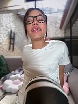 KellyOlsenbe online show from 24, 5, 2026