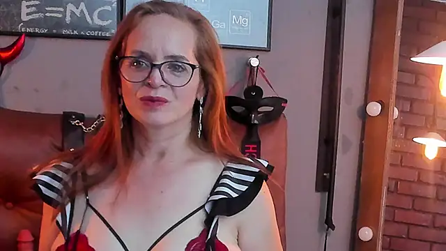 Snapshot of Samantha_mature56 chatting on 24, 2, 2025 Samantha mature56 online show from 24, 2, 2025