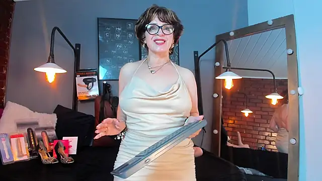 Samantha mature56 online show from 16, 4, 2026