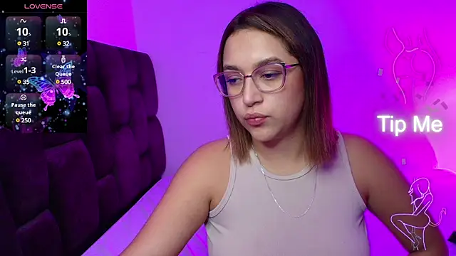 Snapshot of EmilySavvato chatting on 16, 3, 2025 EmilySavvato online show from 16, 3, 2025