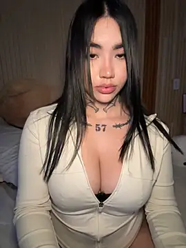 Nickiiiii online show from 25, 11, 2025