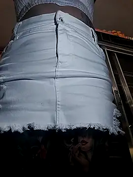 Snapshot of EMILY_ROUSSE71 chatting on 23, 10, 2025 EMILY ROUSSE71 online show from 23, 10, 2025