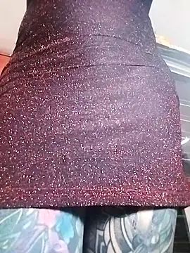 Snapshot of EMILY_ROUSSE71 chatting on 29, 10, 2025 EMILY ROUSSE71 online show from 29, 10, 2025