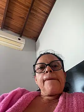 Snapshot of Sharongirl07 chatting on 18, 12, 2025 Sharongirl07 online show from 18, 12, 2025