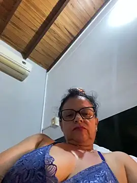 Snapshot of Sharongirl07 chatting on 21, 12, 2025 Sharongirl07 online show from 21, 12, 2025