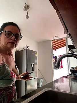 Snapshot of Sharongirl07 chatting on 9, 1, 2026 Sharongirl07 online show from 9, 1, 2026