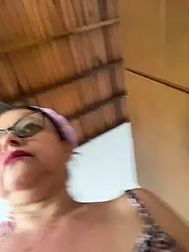 Snapshot of Sharongirl07 chatting on 17, 1, 2026 Sharongirl07 online show from 17, 1, 2026