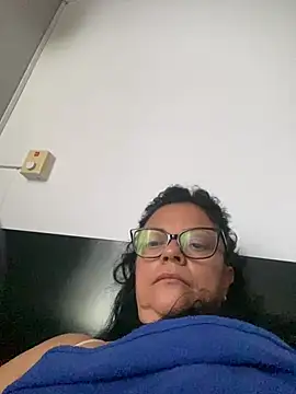 Snapshot of Sharongirl07 chatting on 9, 2, 2026 Sharongirl07 online show from 9, 2, 2026