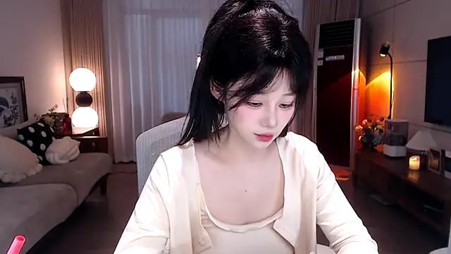 sweateanv  online show from 11, 3, 2026