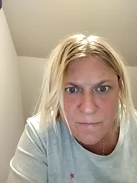 Snapshot of Playmate86 chatting on 11, 12, 2024 Playmate86 online show from 11, 12, 2024