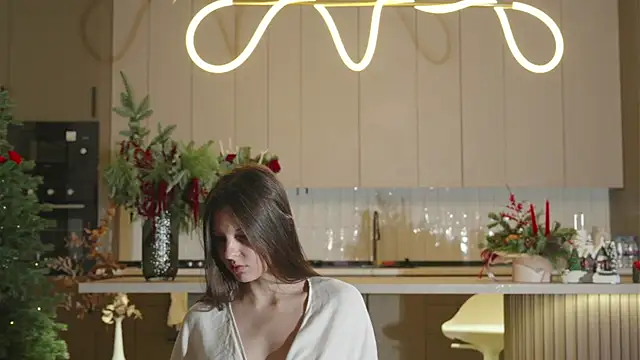 whisper of love online show from 22, 12, 2025