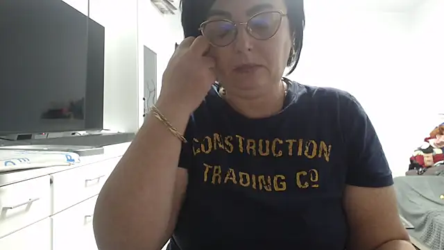 Amandamuller1982 online show from 4, 11, 2025