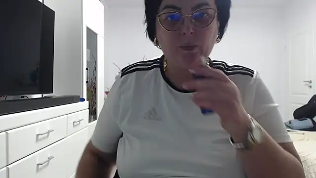 Amandamuller1982 online show from 8, 2, 2026