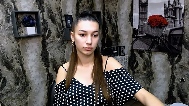 KarolinaRosse  online show from 13, 1, 2025