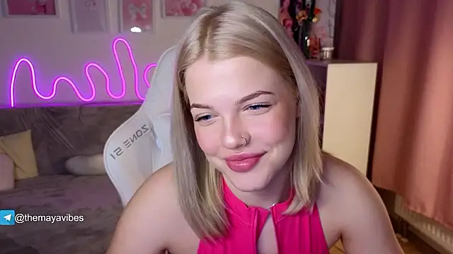 Maya Rave online show from 3, 2, 2026