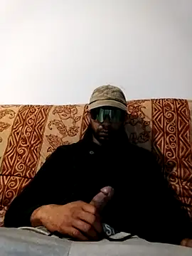 Snapshot of mehdi-l7away chatting on 23, 4, 2026 mehdi-l7away online show from 23, 4, 2026