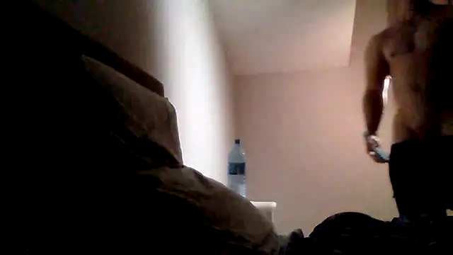 Snapshot of parkerxmuscle chatting on 5, 12, 2024 parkerxmuscle online show from 5, 12, 2024