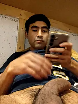 Snapshot of Axeltu77 chatting on 9, 5, 2026 Axeltu77 online show from 9, 5, 2026