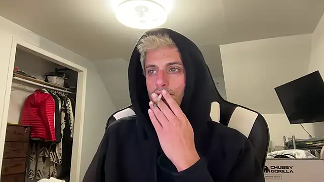 Snapshot of Dylansd chatting on 25, 1, 2025 Dylansd online show from 25, 1, 2025