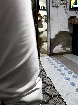 Snapshot of gujjuboy199 chatting on 2, 12, 2025 gujjuboy199 online show from 2, 12, 2025