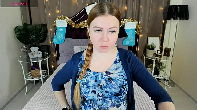 BettyBloom69 online show from 13, 12, 2024