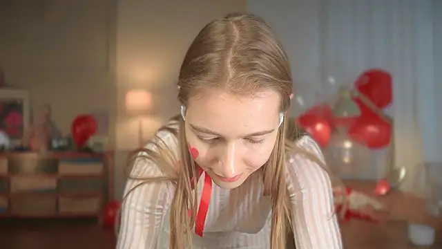 Snapshot of solar_bella chatting on 14, 2, 2025 solar bella online show from 14, 2, 2025