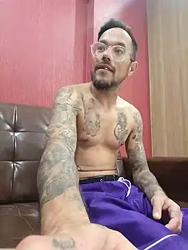 Snapshot of mileflav0r chatting on 15, 12, 2024 mileflav0r online show from 15, 12, 2024