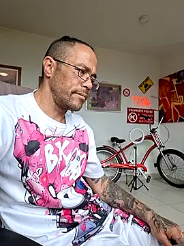 mileflav0r online show from 17, 5, 2026