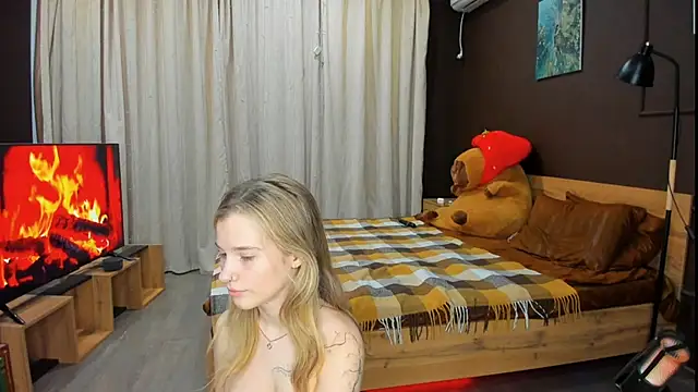 LinaCristonsen online show from 16, 3, 2025