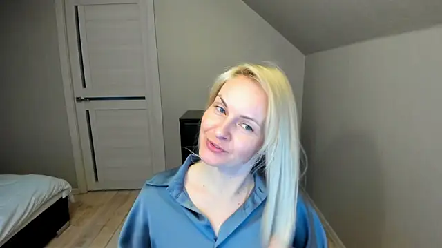 Alicee Gracee online show from 13, 3, 2025