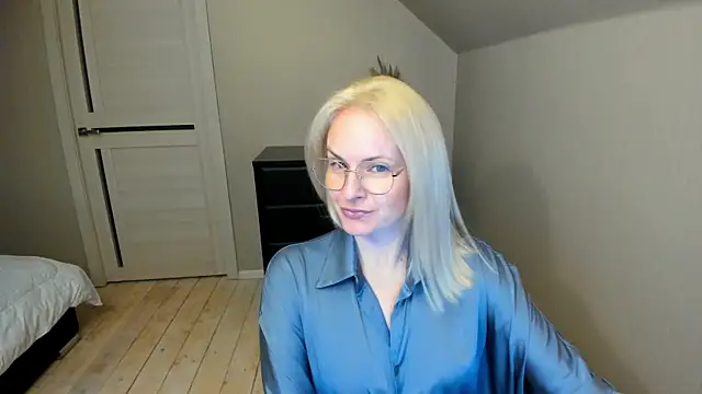 Alicee Gracee online show from 21, 3, 2025