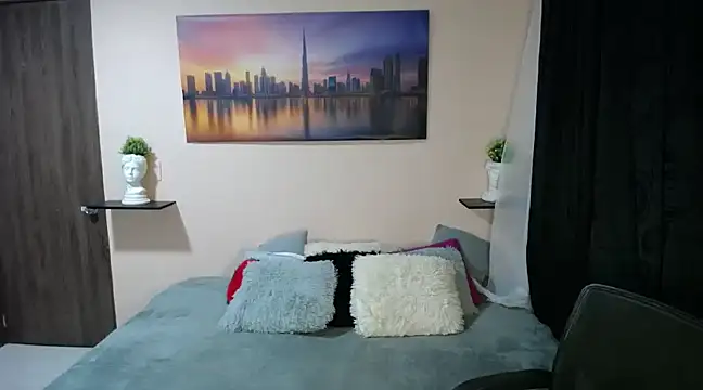 Snapshot of cristal-evanns chatting on 20, 12, 2024 cristal-evanns online show from 20, 12, 2024