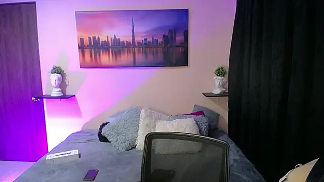 Snapshot of cristal-evanns chatting on 23, 12, 2024 cristal-evanns online show from 23, 12, 2024