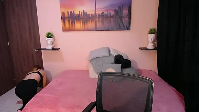 Snapshot of cristal-evanns chatting on 12, 1, 2026 cristal-evanns online show from 12, 1, 2026