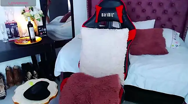 rubyylowell online show from 9, 1, 2025