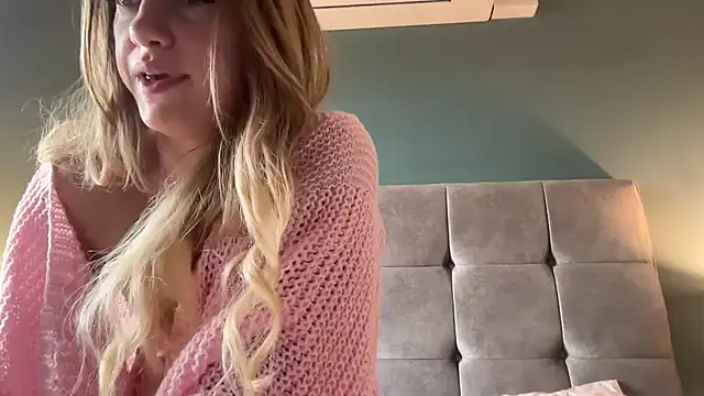 LustfulLuna  online show from 28, 2, 2025