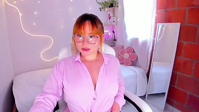 Snapshot of karlahush chatting on 2, 1, 2025 karlahush online show from 2, 1, 2025