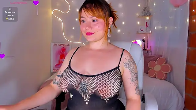 Snapshot of karlahush chatting on 3, 2, 2025 karlahush online show from 3, 2, 2025