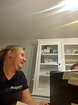 Snapshot of CoupleKitty chatting on 12, 10, 2025 CoupleKitty online show from 12, 10, 2025