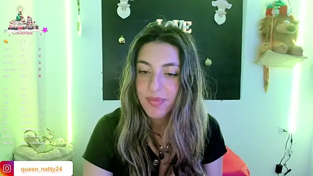 Snapshot of queen-natty chatting on 5, 1, 2025 queen-natty online show from 5, 1, 2025