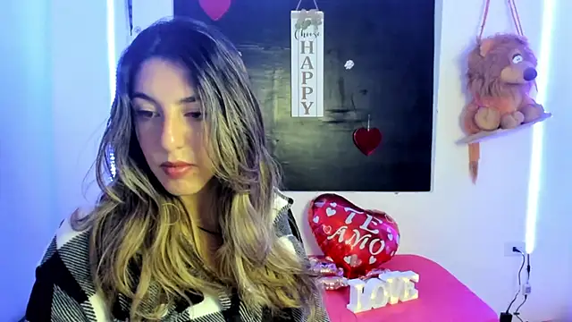 Snapshot of queen-natty chatting on 9, 3, 2025 queen-natty online show from 9, 3, 2025