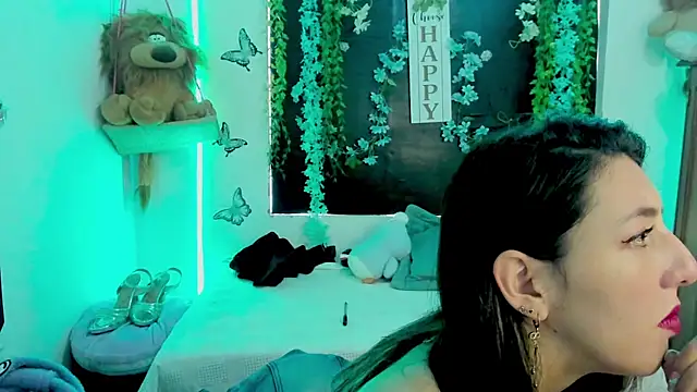 Snapshot of queen-natty chatting on 27, 10, 2025 queen-natty online show from 27, 10, 2025