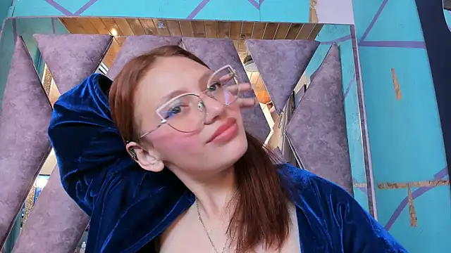 Snapshot of LARICSABLUE chatting on 17, 1, 2025 LARICSABLUE online show from 17, 1, 2025