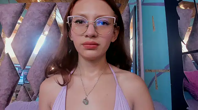 Snapshot of LARICSABLUE chatting on 19, 2, 2025 LARICSABLUE online show from 19, 2, 2025