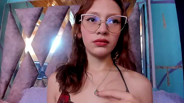 Snapshot of LARICSABLUE chatting on 23, 2, 2025 LARICSABLUE online show from 23, 2, 2025