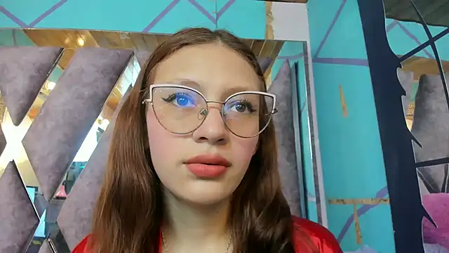 Snapshot of LARICSABLUE chatting on 6, 3, 2025 LARICSABLUE online show from 6, 3, 2025