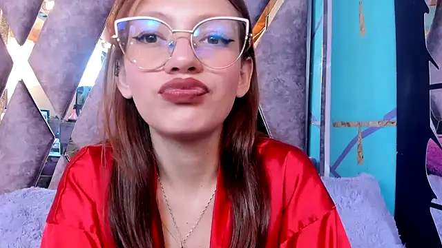 Snapshot of LARICSABLUE chatting on 8, 3, 2025 LARICSABLUE online show from 8, 3, 2025