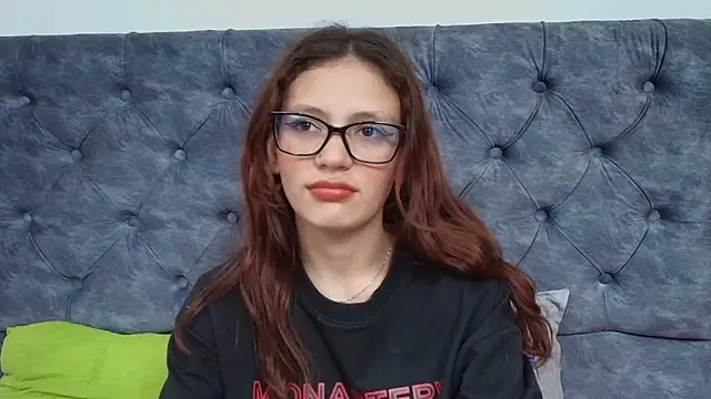 Snapshot of LARICSABLUE chatting on 3, 2, 2026 LARICSABLUE online show from 3, 2, 2026